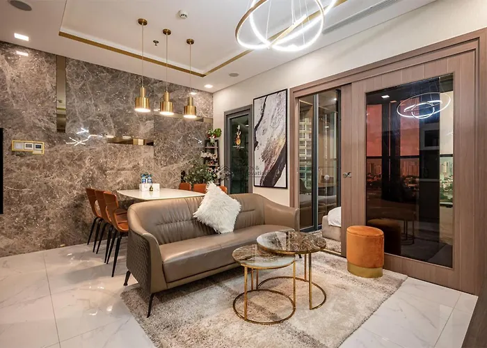 The Landmark Luxury Vinhomes Apartments - The Buildings Nearby Landmark 81 Central
