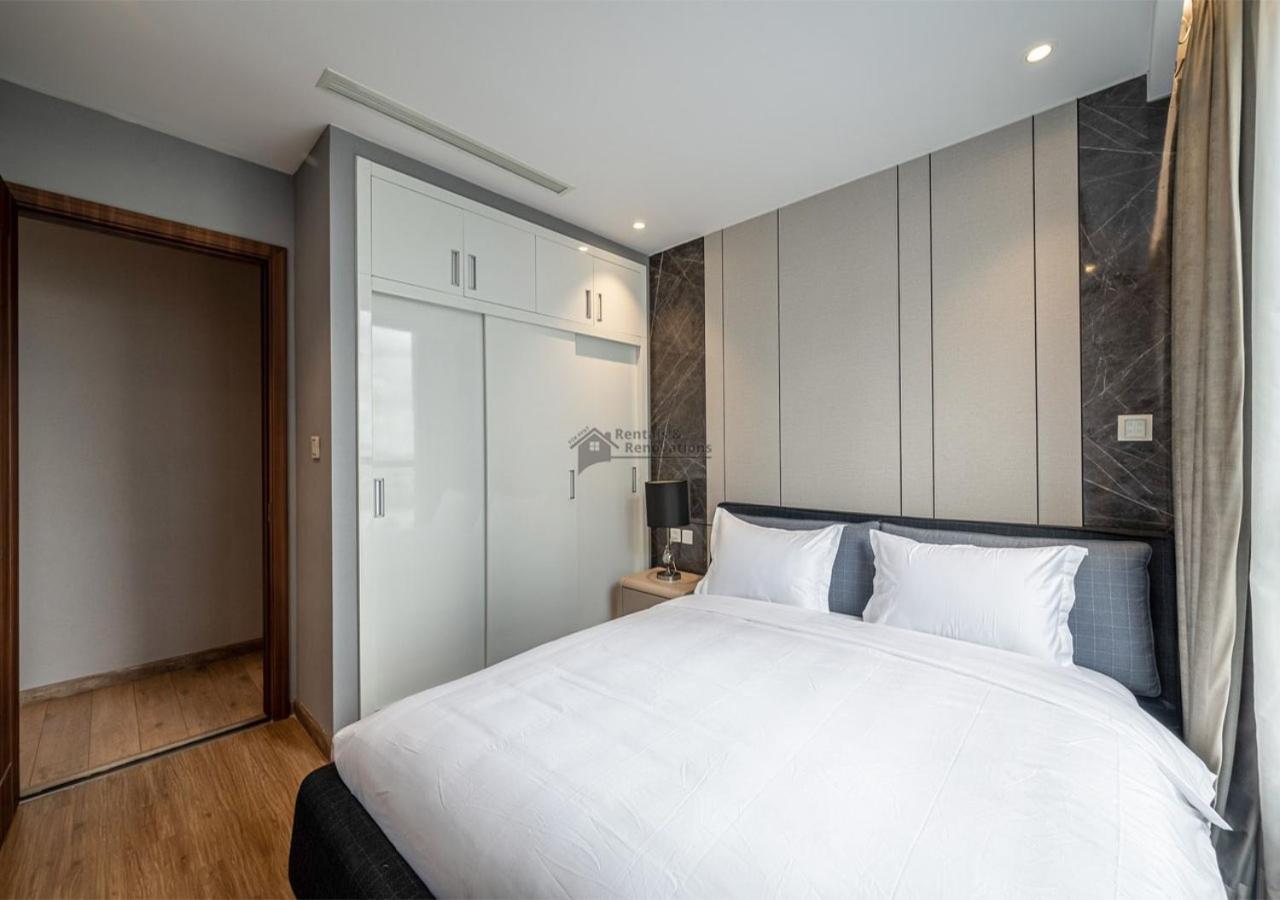 The Landmark Luxury Vinhomes - The Buildings Nearby Landmark 81 Apartment *