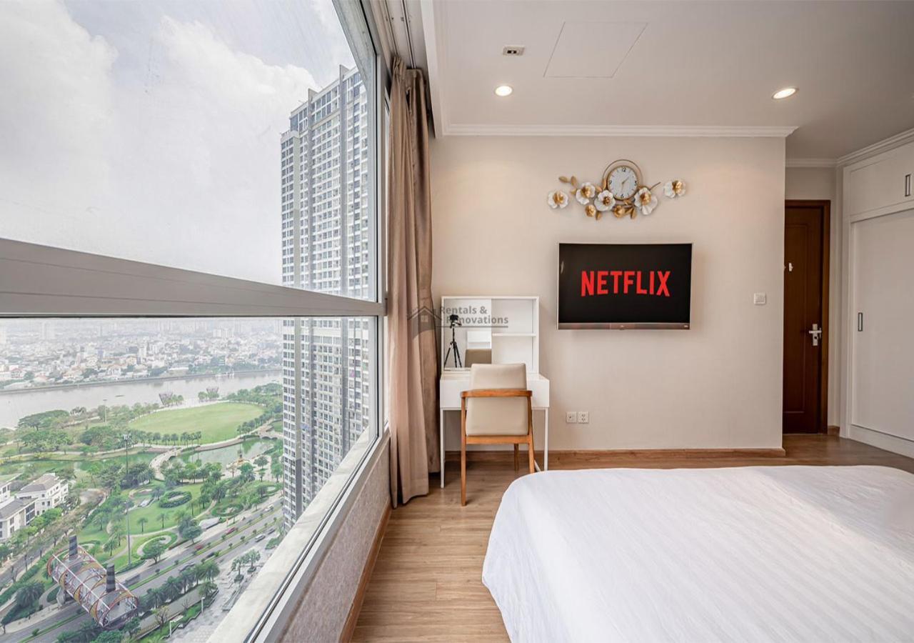 The Landmark Luxury Vinhomes - The Buildings Nearby Landmark 81 Apartment